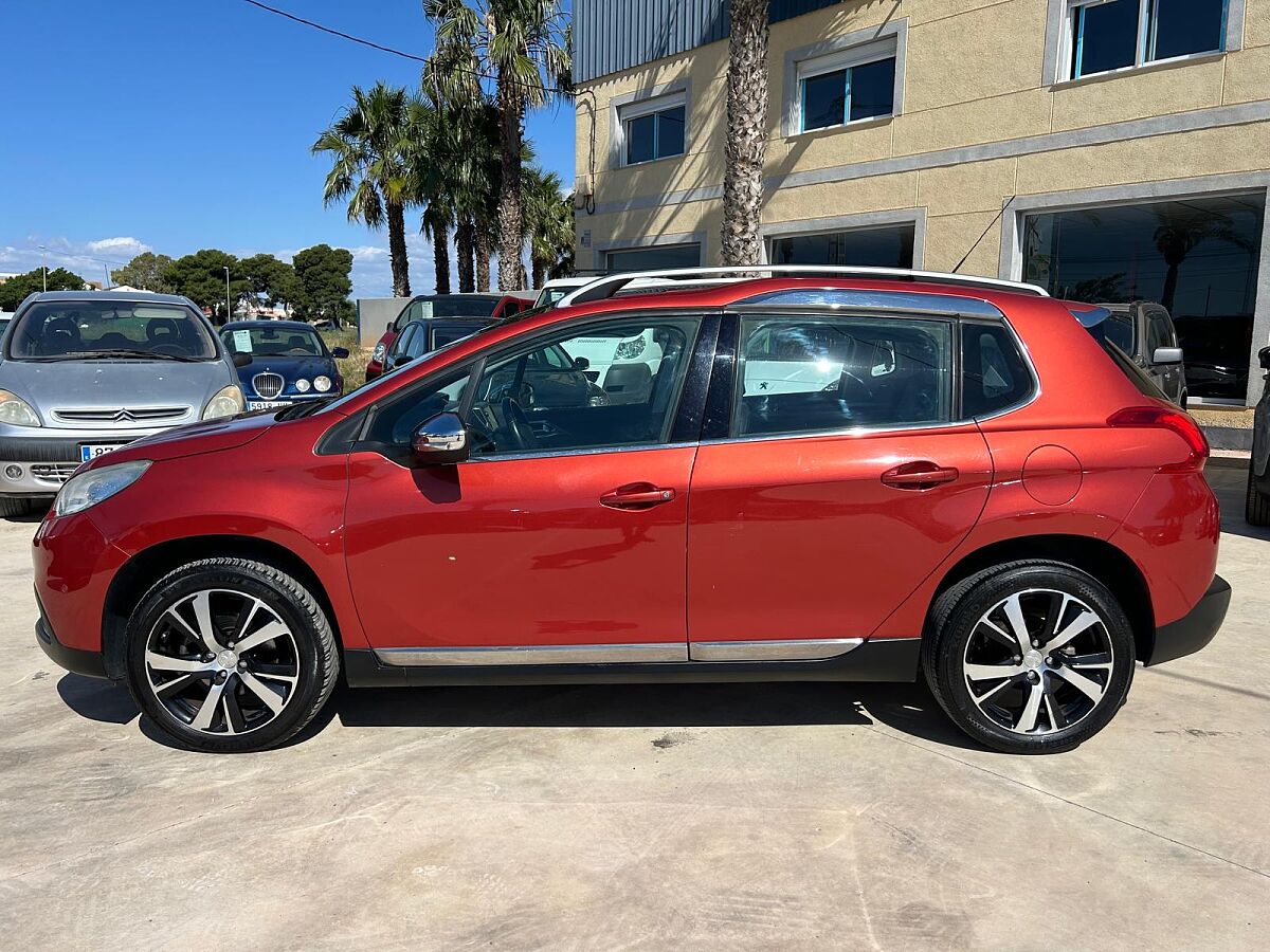 PEUGEOT 2008 ALLURE 1.2 E-THP AUTO SPANISH LHD IN SPAIN 95000 MILES SUPERB 2015